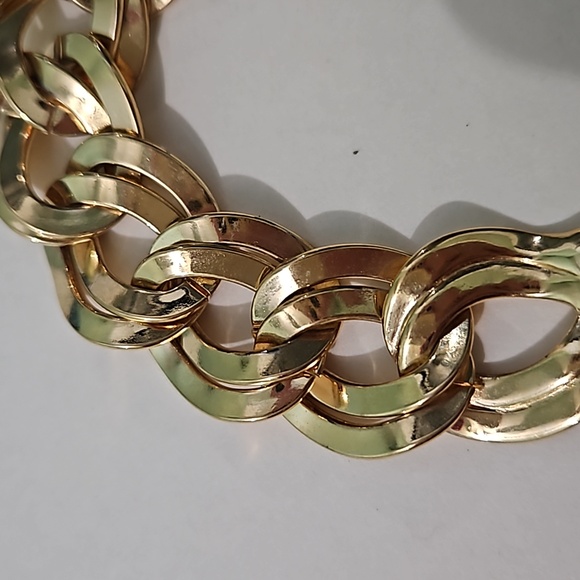 Vintage Monet Chunky Chain Gold-tone Bracelet 7.5" - Picture 3 of 3